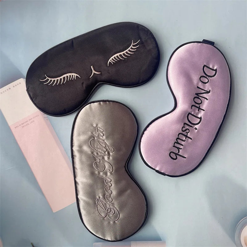 Masque de Sommeil en Soie Brodée avec Sangle Ajustable
